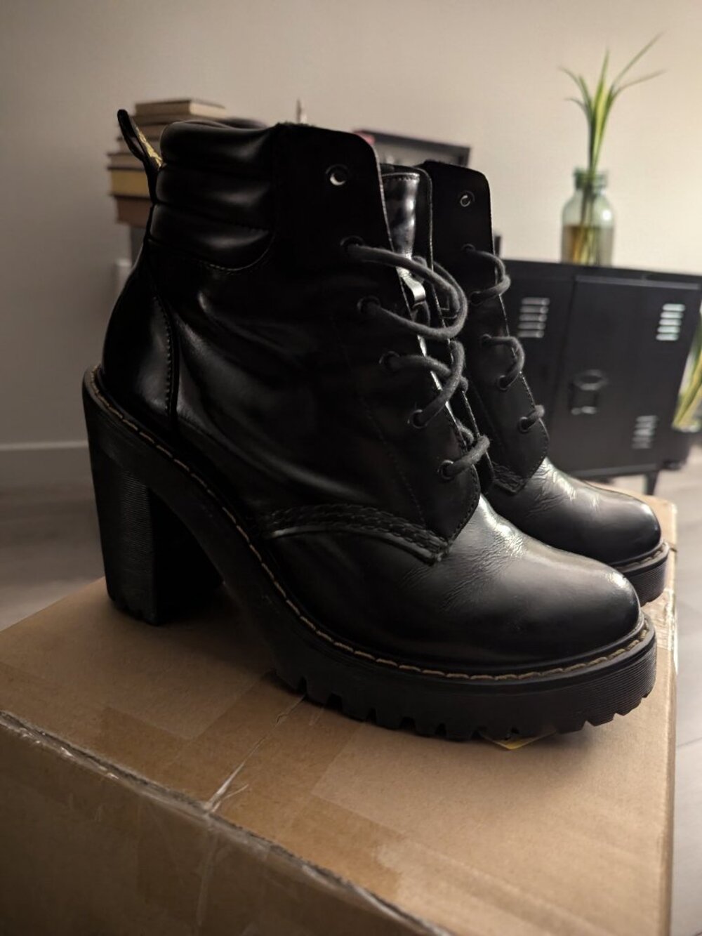 Dr. Martens - Persephone